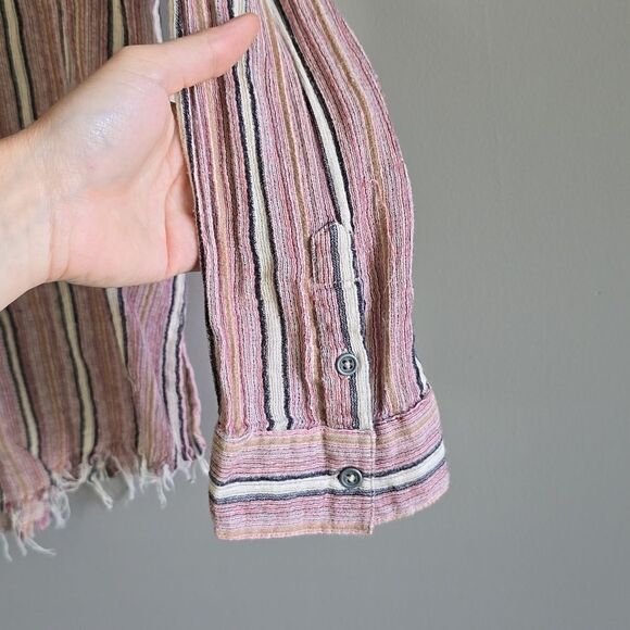 Billabong 100% Cotton Striped Distressed Frayed Loose Fit Classic Button Shirt - Picture 5 of 10